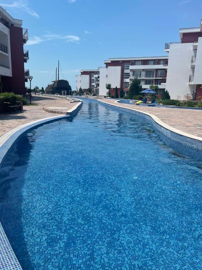 Fort Noks Apartments-Elenite Luaran gambar